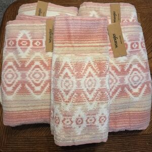 Nwt Wrangler Bath Towel Set Of 6 Jericho Pink